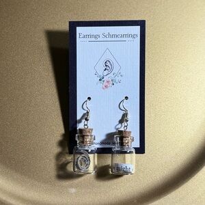 Woman’s polymer & resin earrings